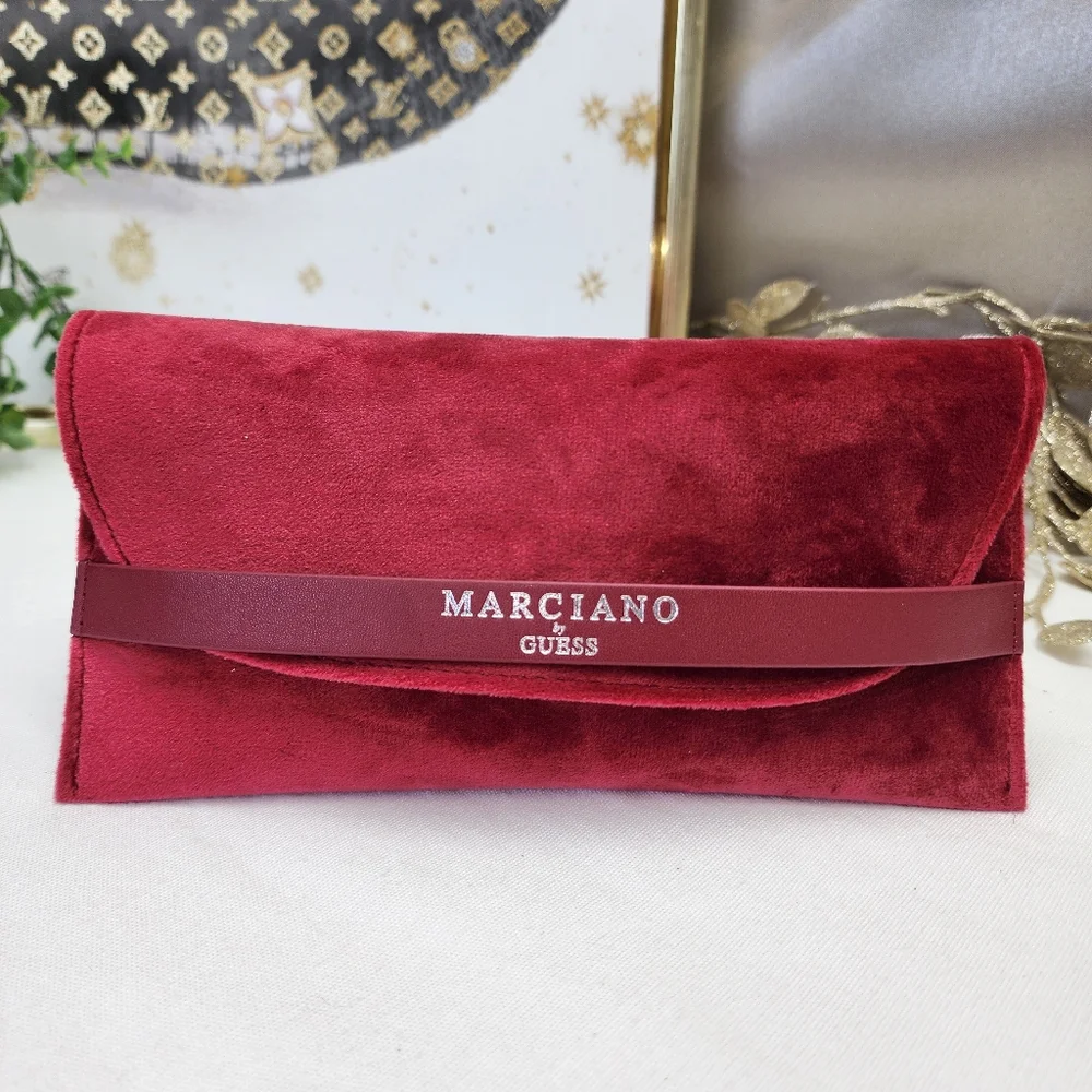 Guess by Marciano nib marciano